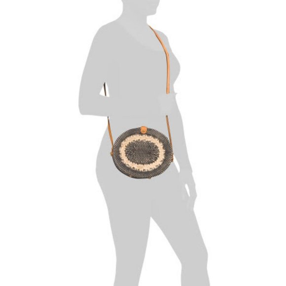 Handwoven Oval Wicker Rattan Crossbody Bag - Picture 5 of 5